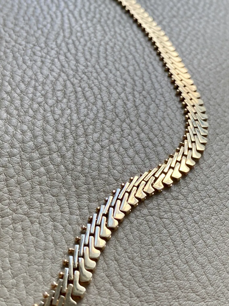 1971 Winged Brick Link Flat Lay Collar Necklace in 14k Gold - Finnish Vintage - 18 inch length