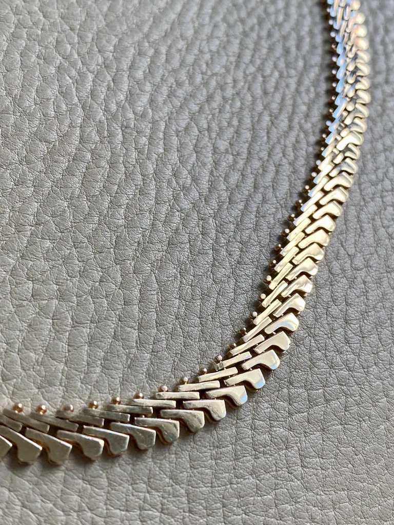 1971 Winged Brick Link Flat Lay Collar Necklace in 14k Gold - Finnish Vintage - 18 inch length