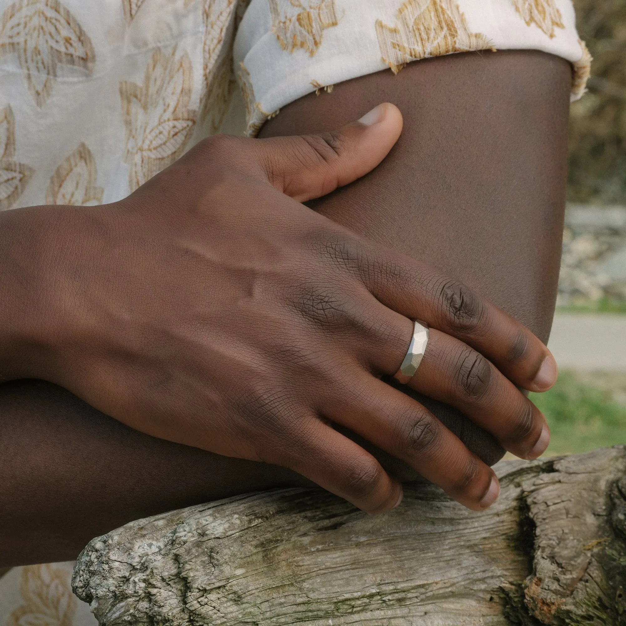 6mm Geo Wedding Band