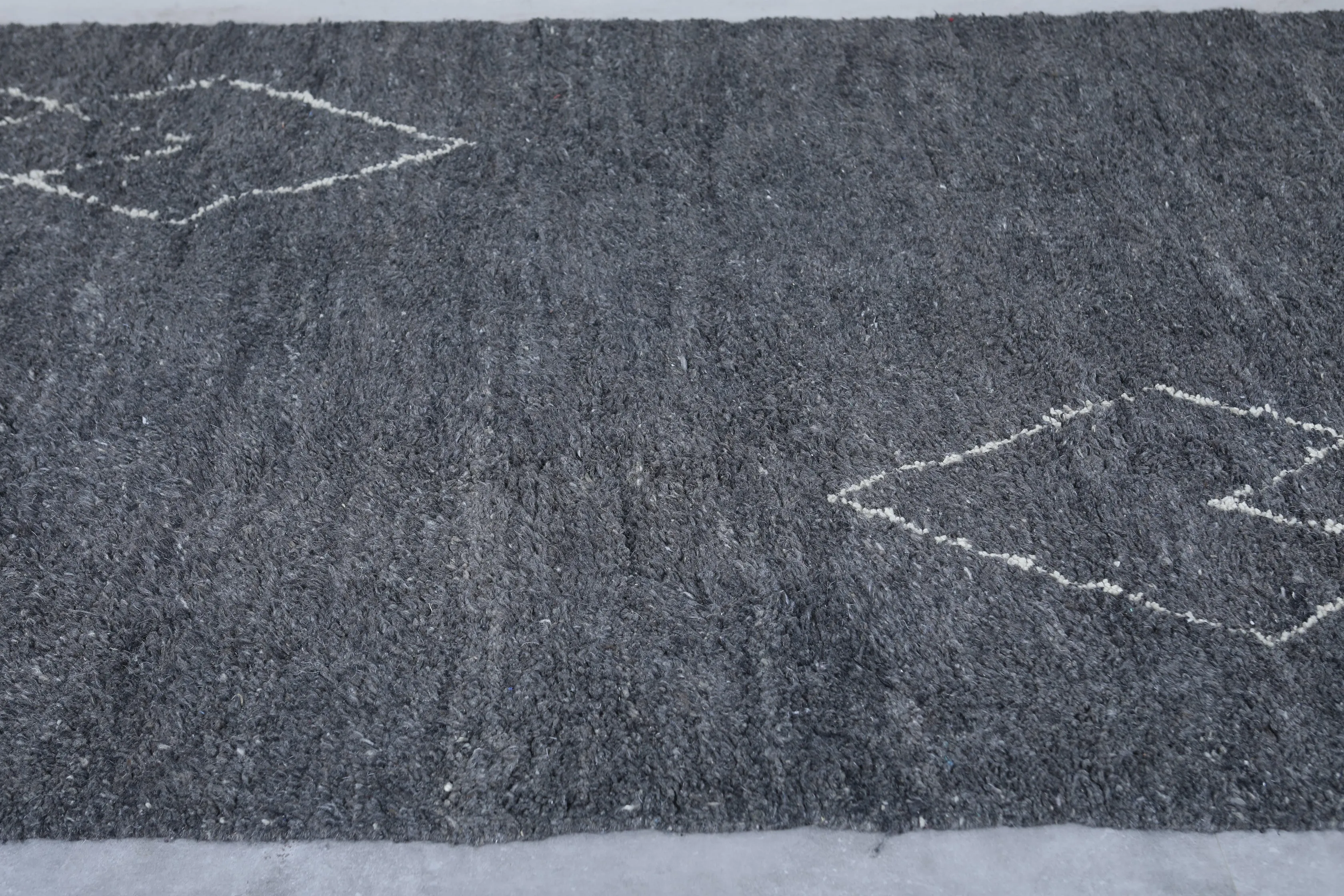 Amazing Moroccan rug - Beni ourain custom size rug
