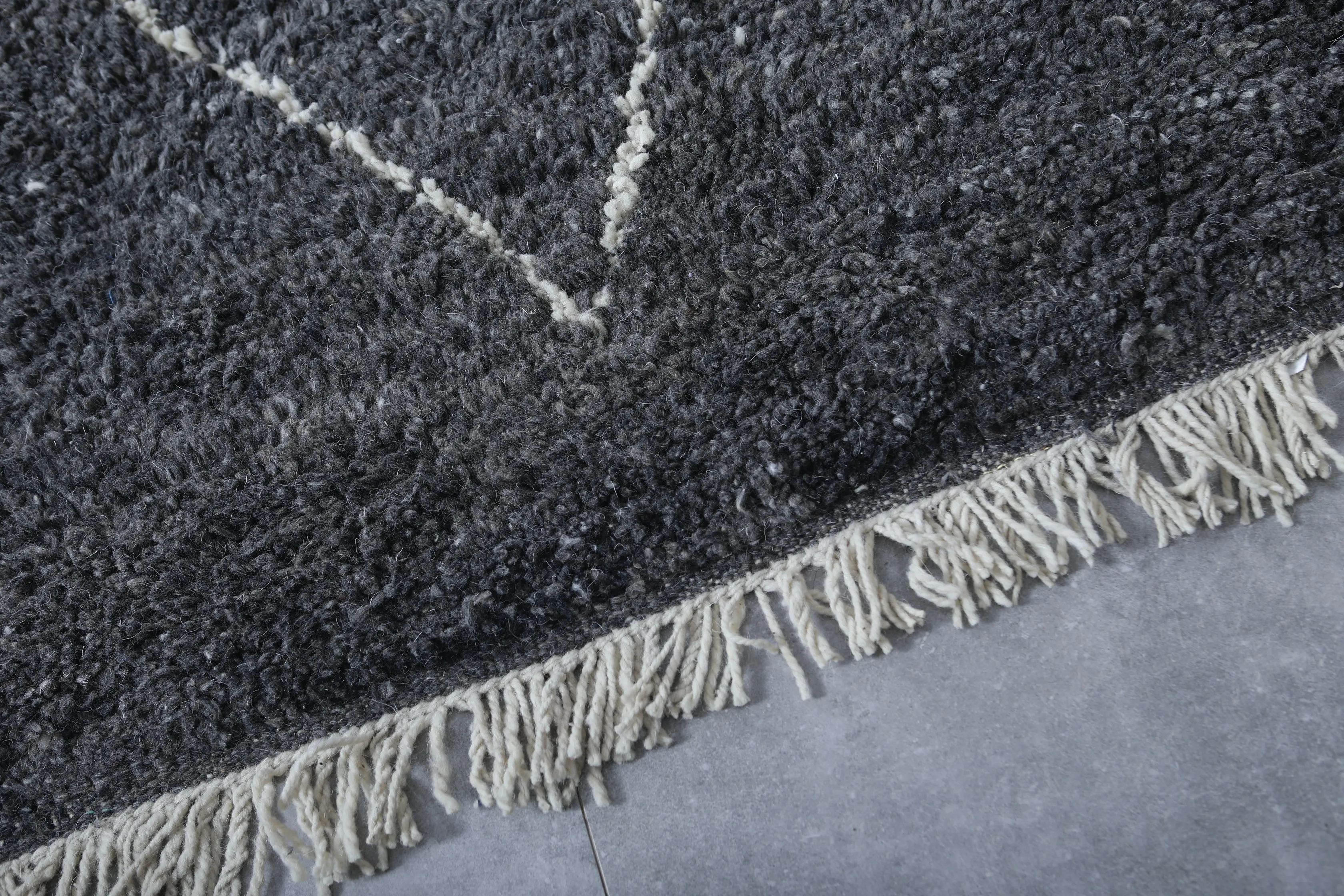Amazing Moroccan rug - Beni ourain custom size rug
