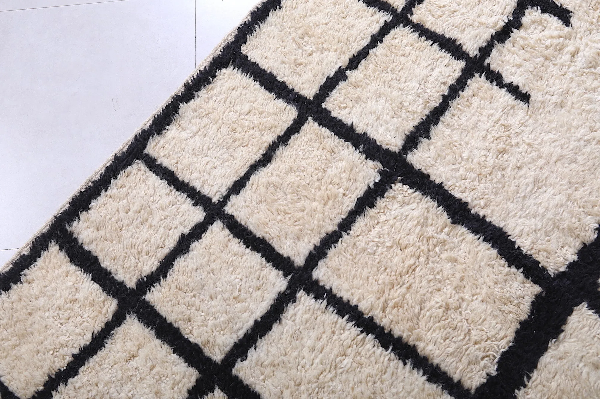 Authentic Moroccan rug - Berber rug - Grid rug