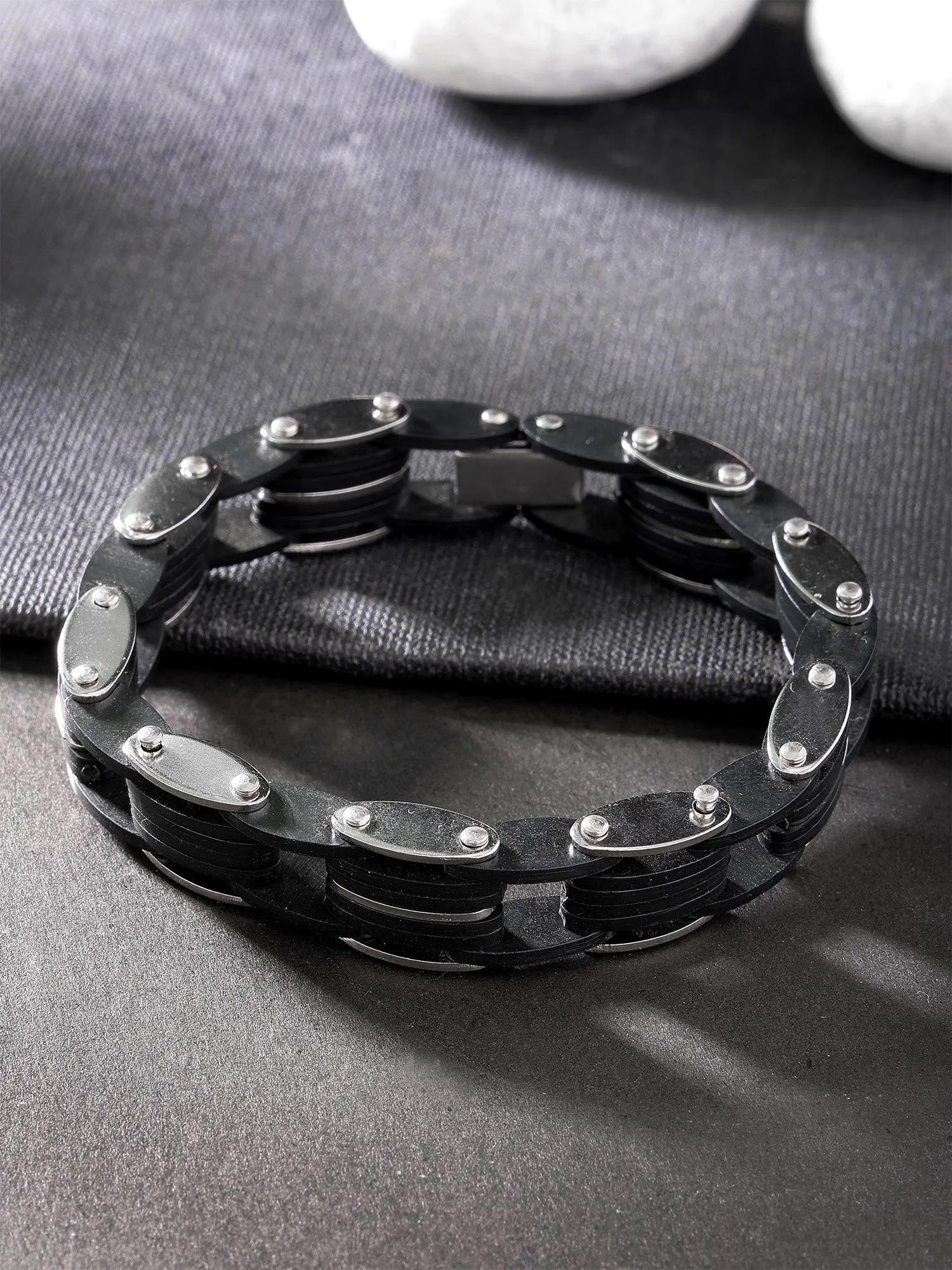 Bohey by KARATCART Men Silver Plated Link Bracelet