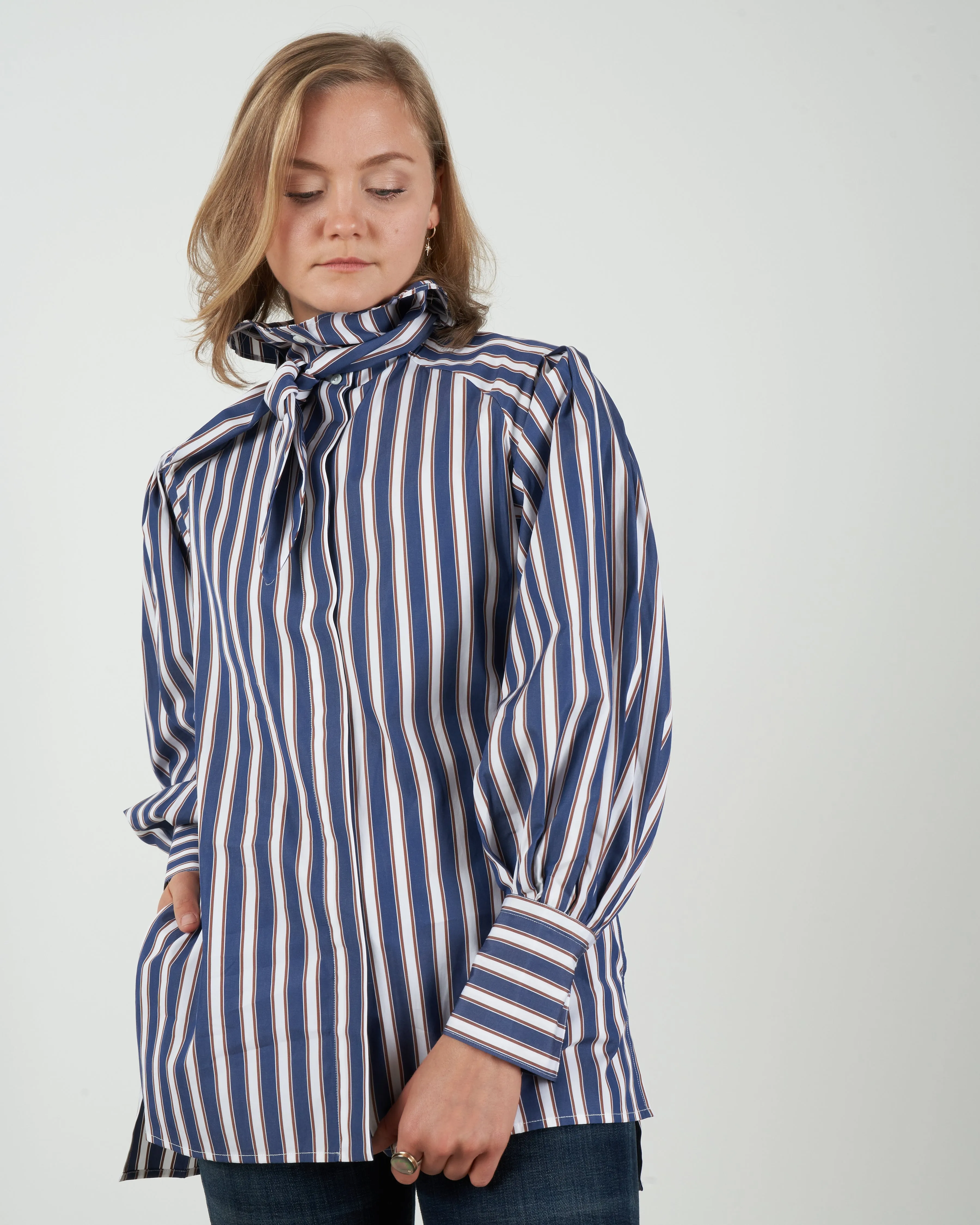 caprice top - navy/white/brown