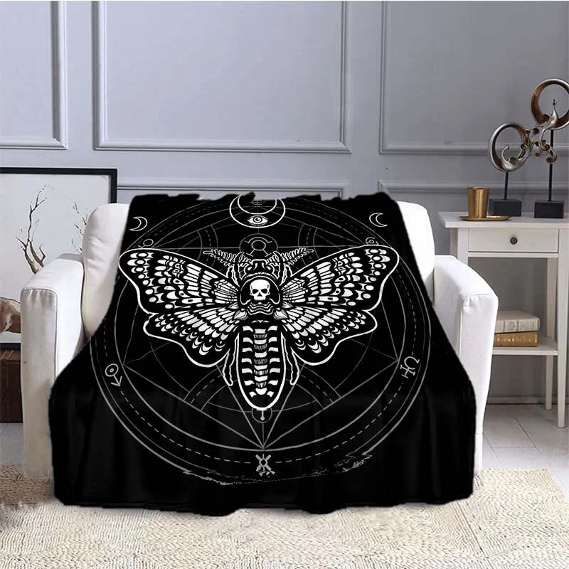 Death Moth Skull head Pattern Blanket Throw Blanket Gift Coca-Cola Flannel Blanket Warm Plush Throw for Bed Sofa Couch