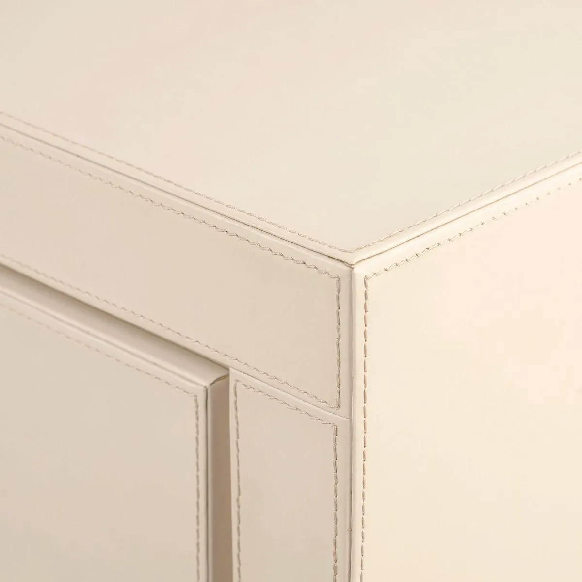 Doris Console / Oyster