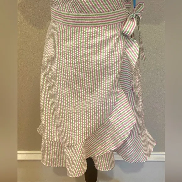 Draper James RSVP Puff Sleeve Wrap Ruffled Pink Green Seersucker M NWT