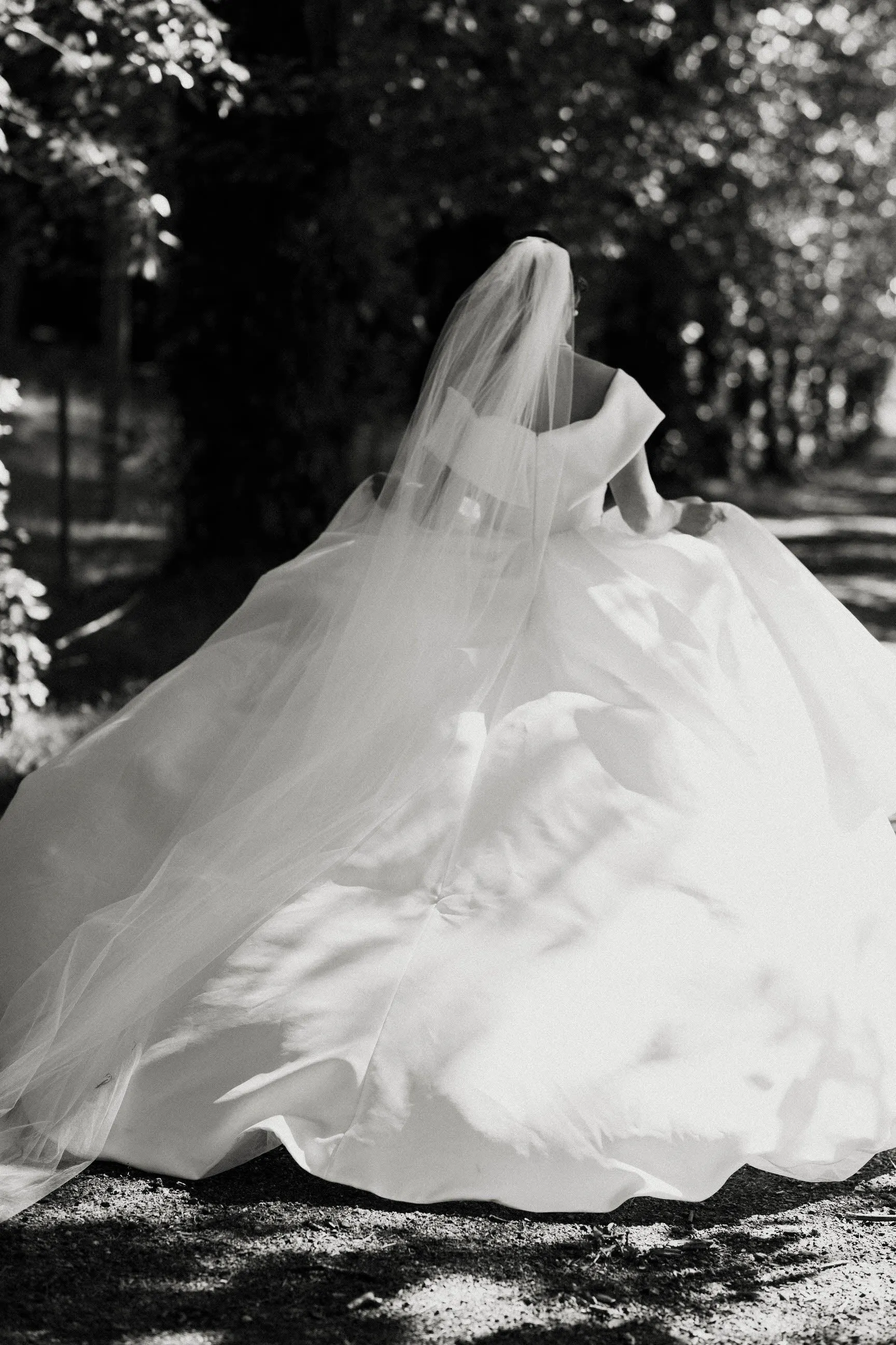 Extra Long Royal Wedding Veil, Single Tier Raw Edge Bridal Veil