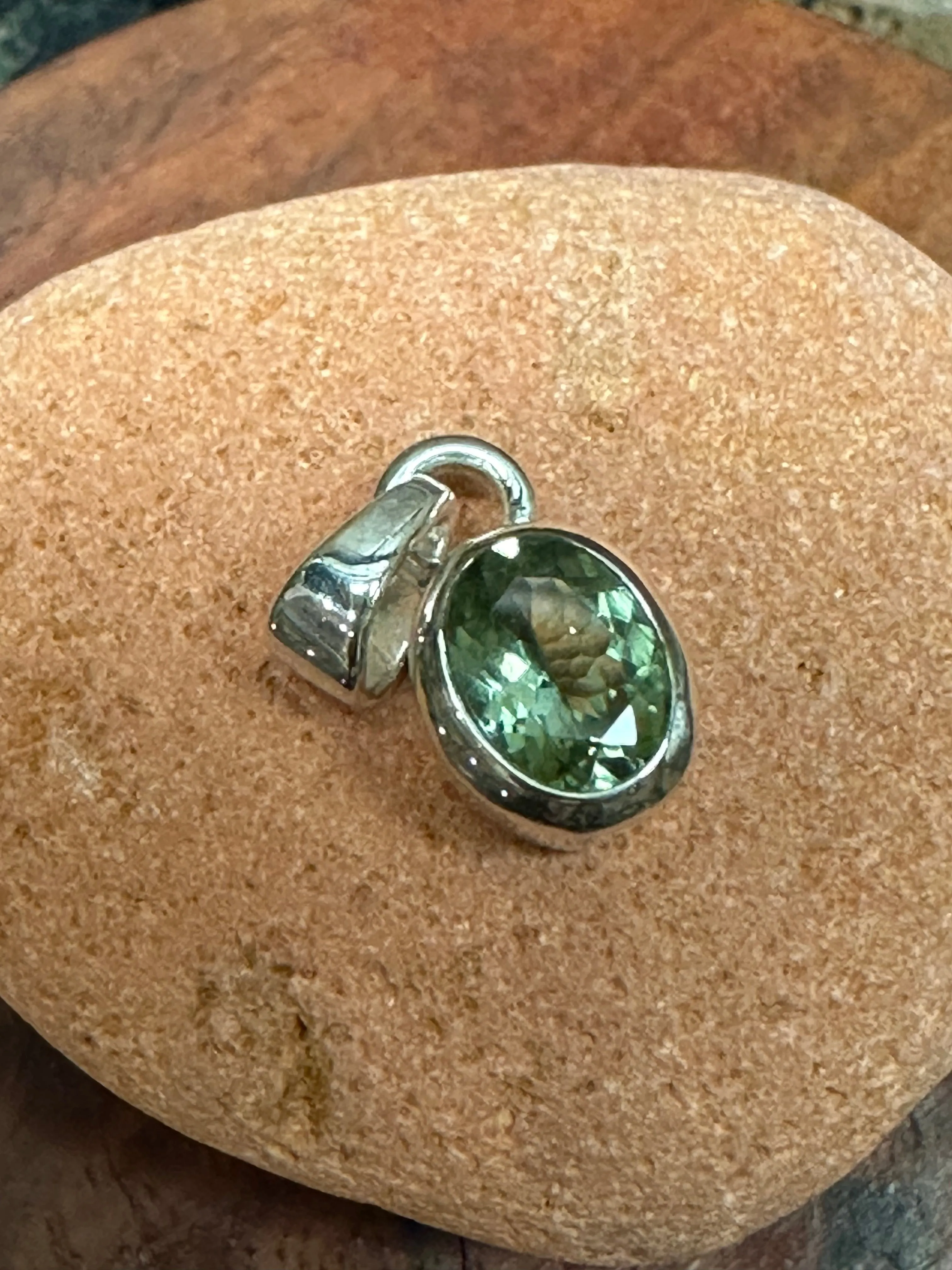 Genuine Green Tourmaline 925 Solid Sterling Silver Pendant 15mm
