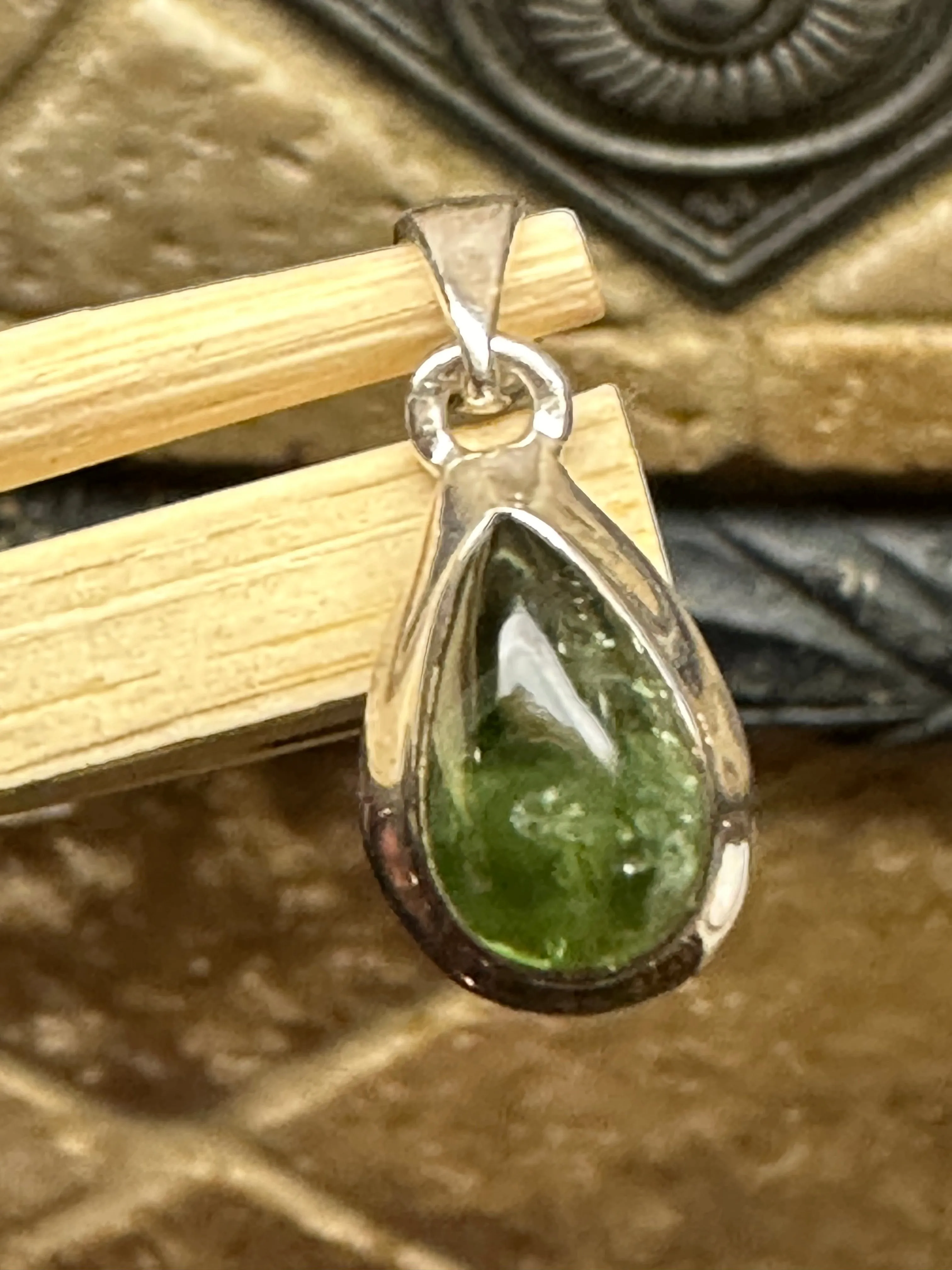 Genuine Green Tourmaline 925 Solid Sterling Silver Pendant 22mm