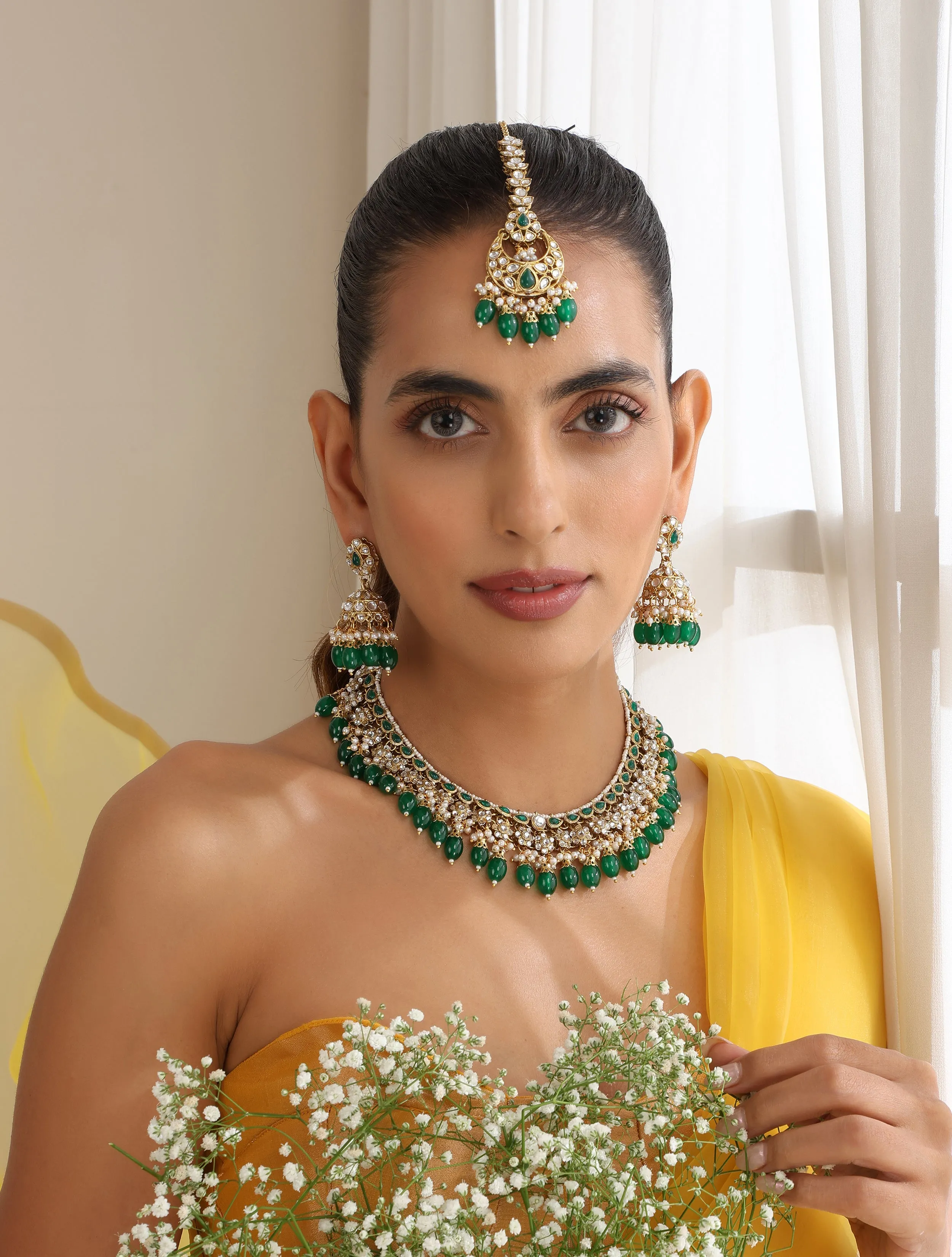 Green Color Kundan Necklace, Earring and Maang Teeka Set