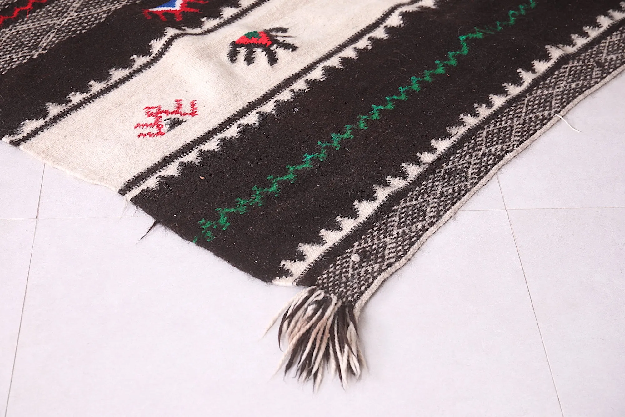 Handwoven Kilim 4.4 x 4.6 Feet – Traditional Berber Rug