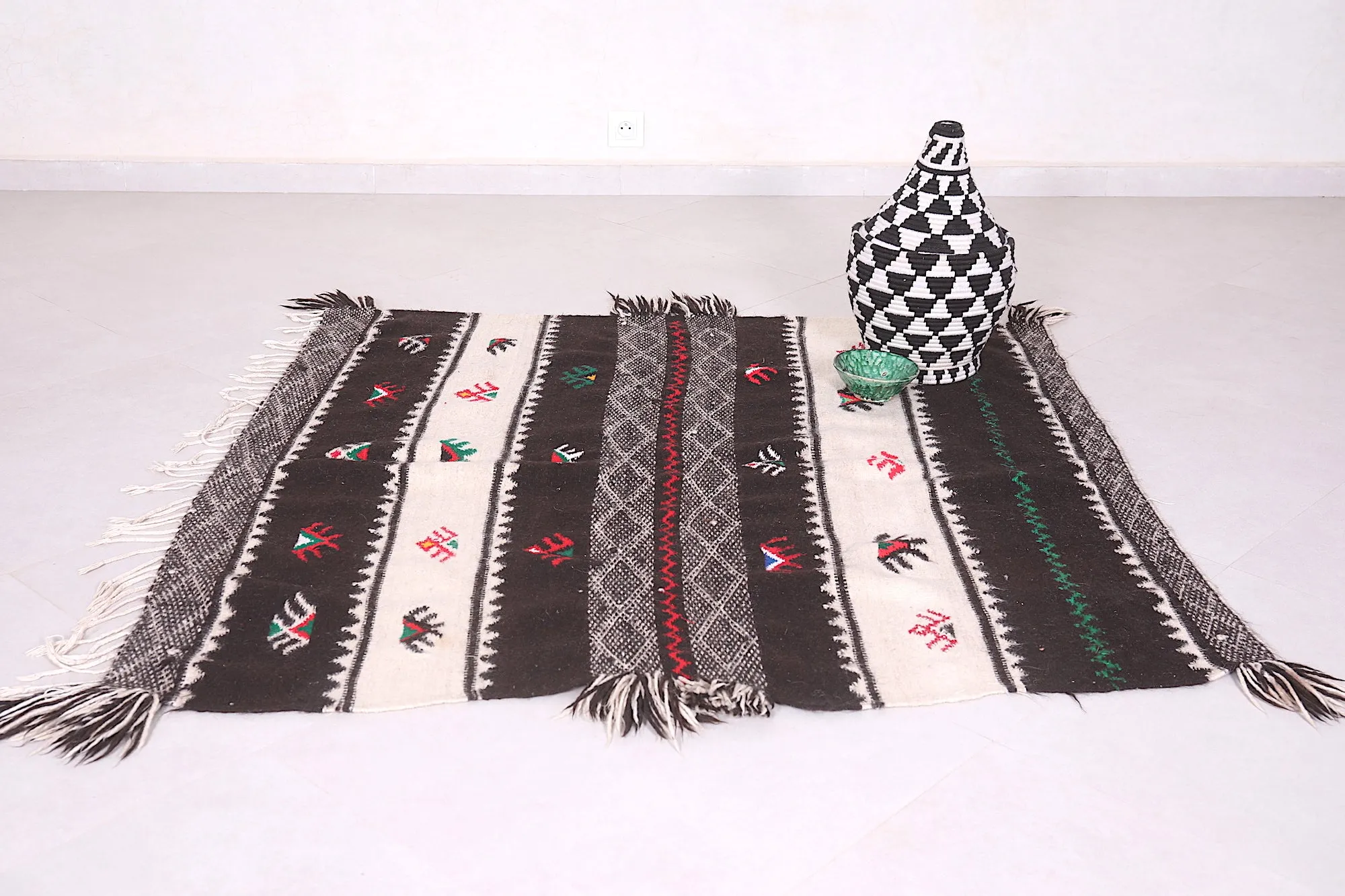 Handwoven Kilim 4.4 x 4.6 Feet – Traditional Berber Rug