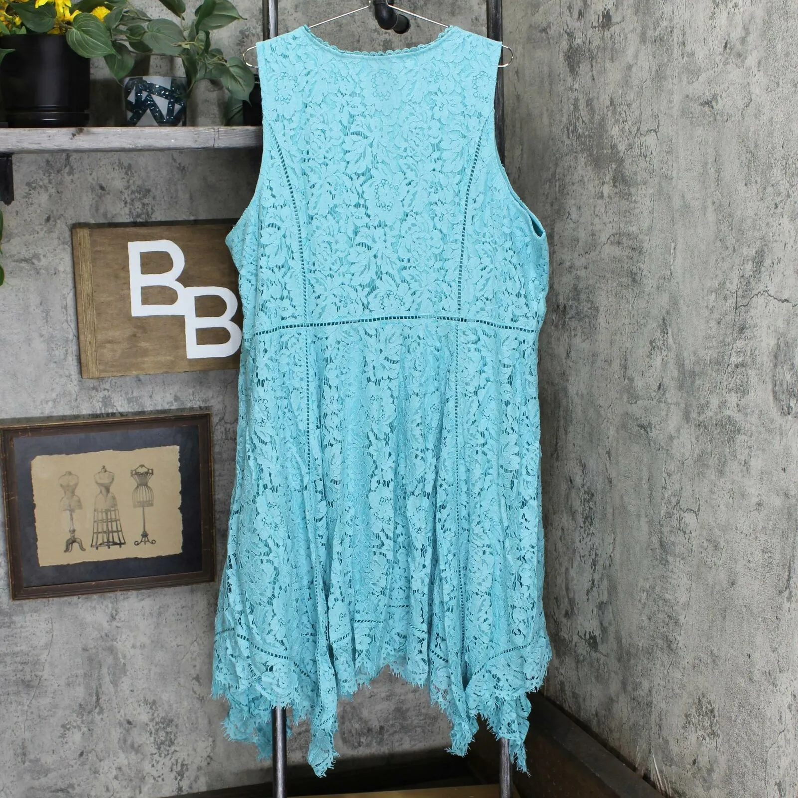 Isaac Mizrahi Live! Plus Size Handkerchief Hem Floral Lace Midi Dress