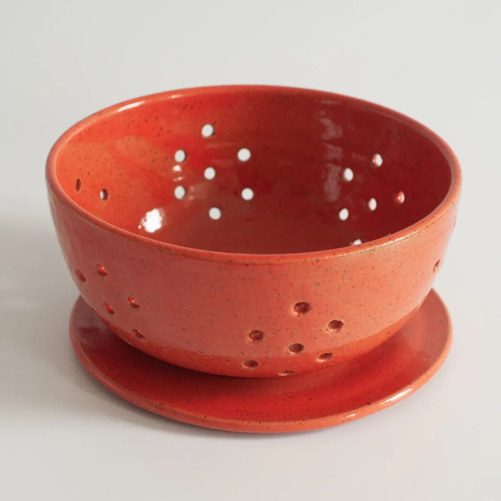 Large Berry Bowl with Saucer in Coral