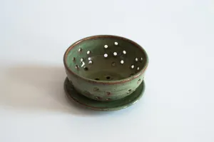Large Berry Bowl with Saucer in Sage