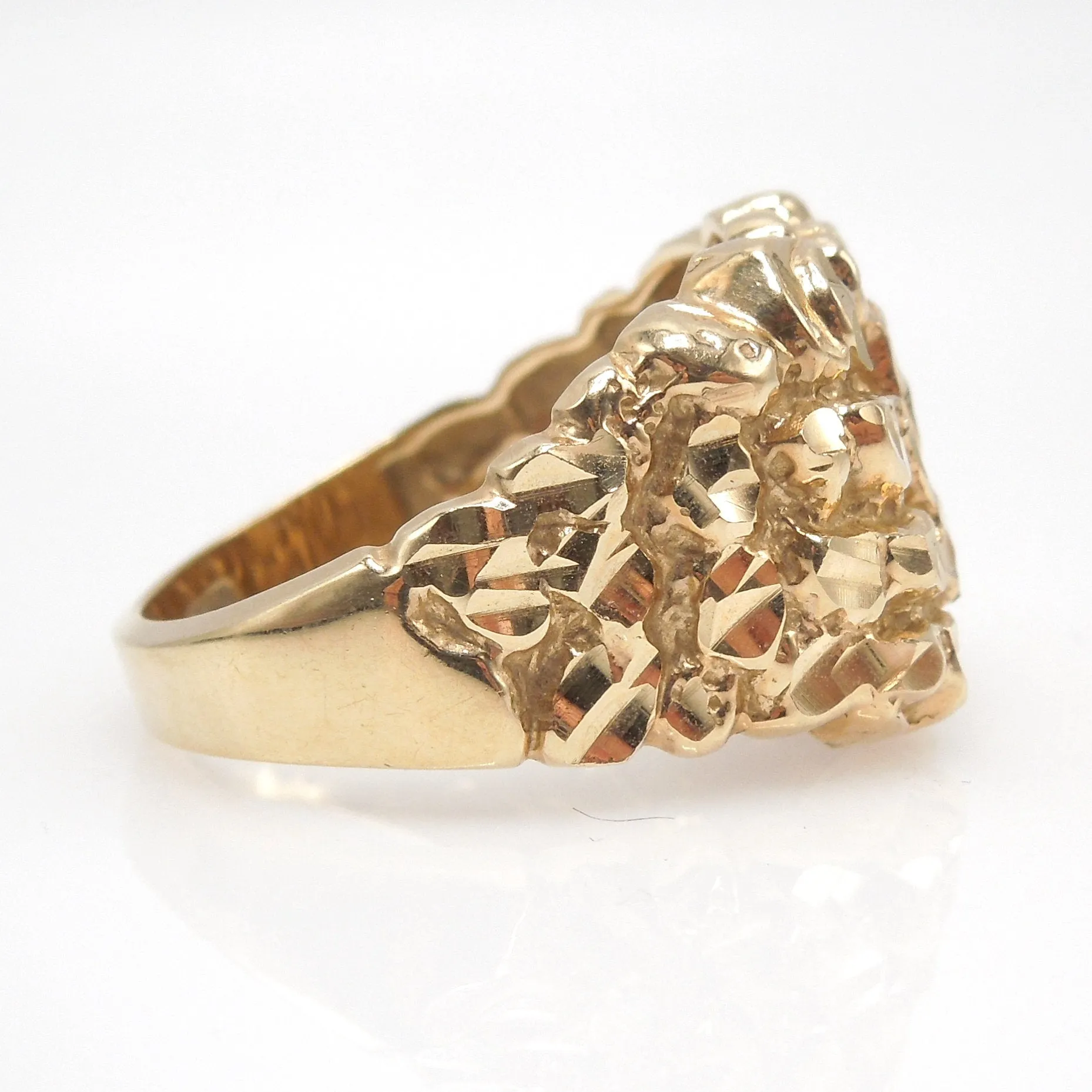 Large Gents Nugget Style Yellow Gold Ring - Size 10.5