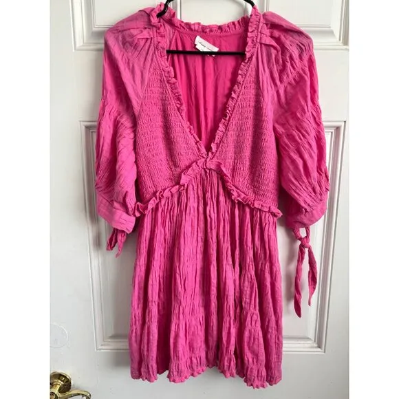 Lovers   Friends Finnegan Pink Smocked Mini Dress size small