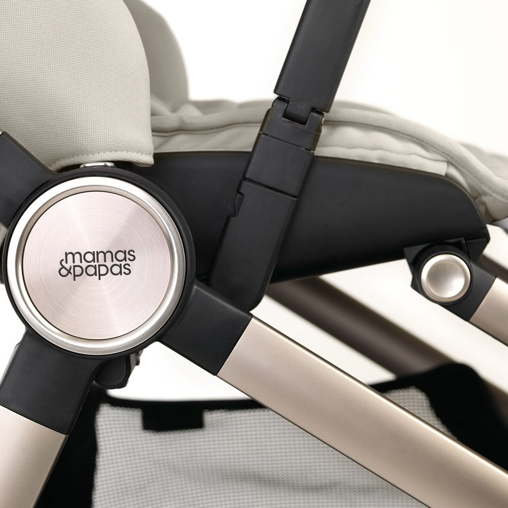 Mamas & Papas Vardo Complete Maxi-Cosi Bundle in Shell