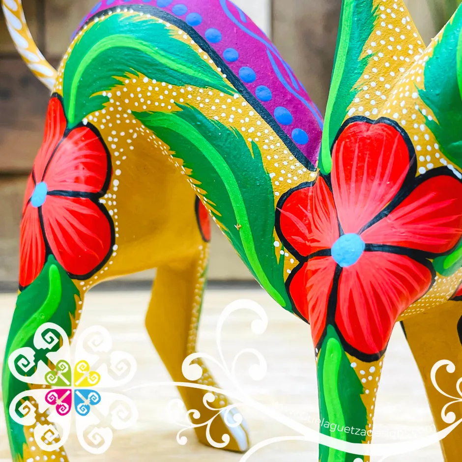 Medium Stretching Cat Alebrije- Handcarve Wood Decoration Figure