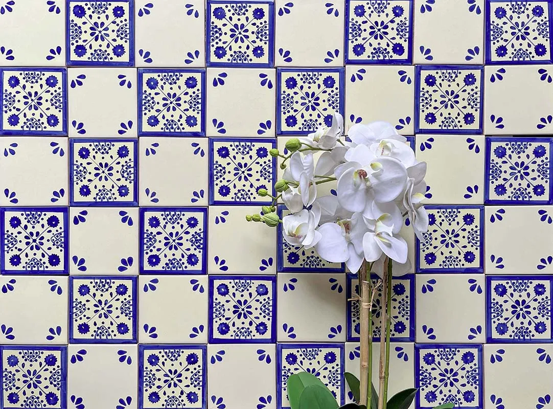 Mexican Talavera Ceramic Decorative Tile: Blue Ville
