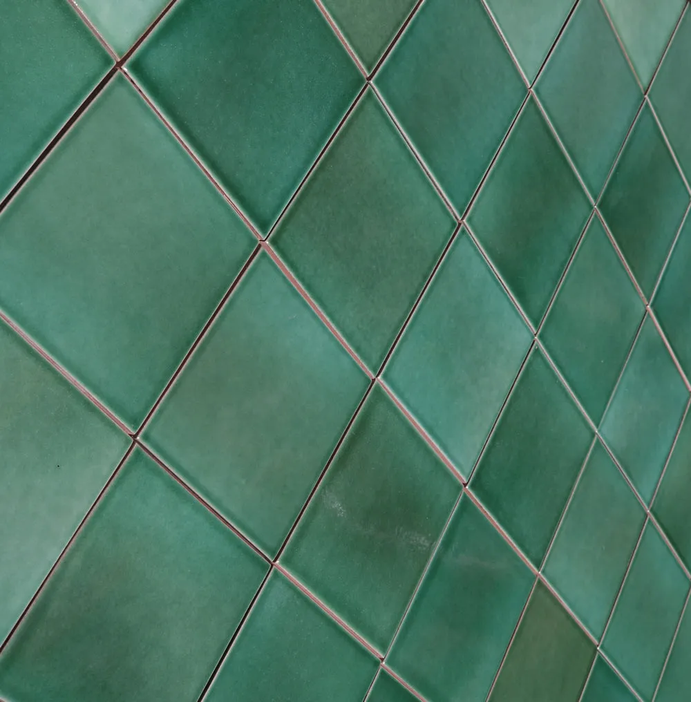 Mexican Talavera Ceramic Solid Tile: Verde Hoja