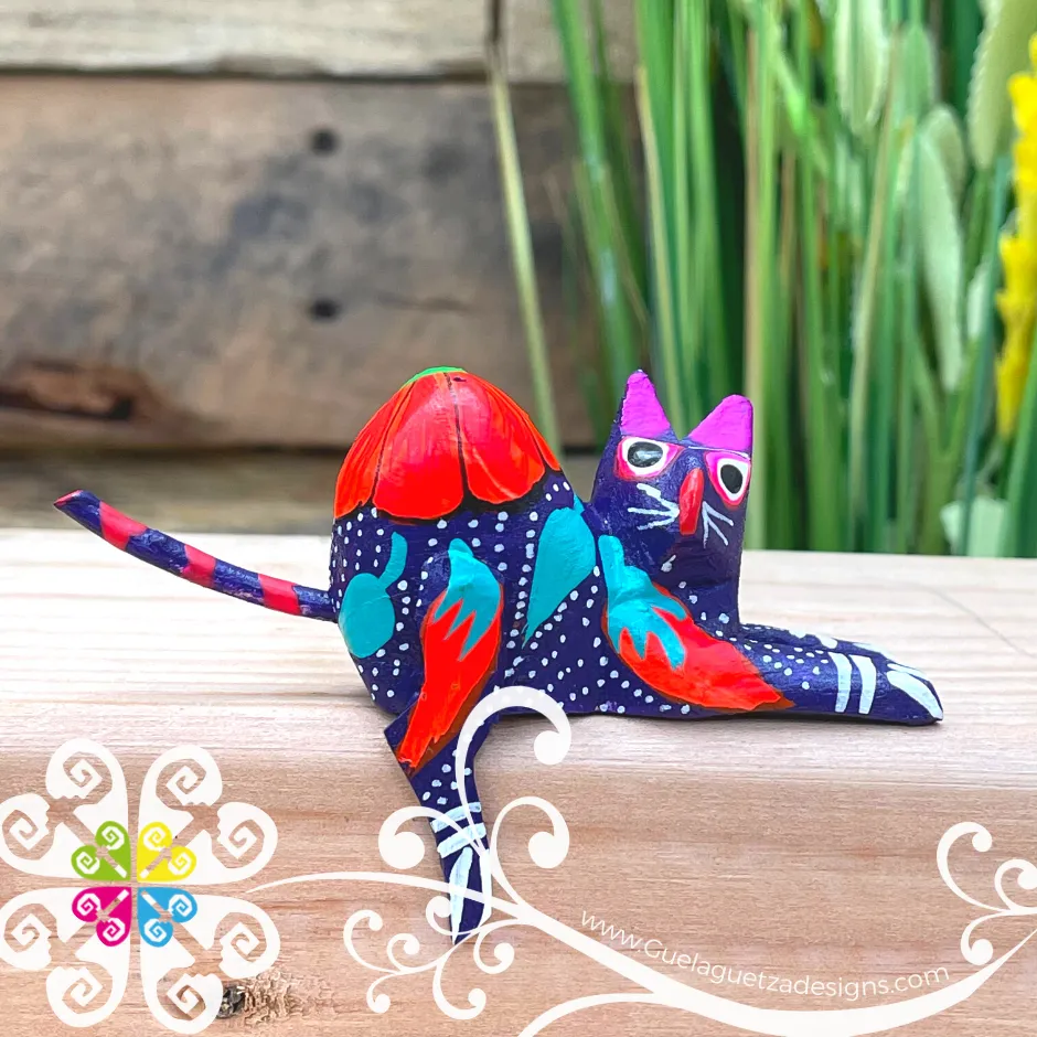 Mini Seated Cat Alebrije Handcarve Wood Decoration Figure