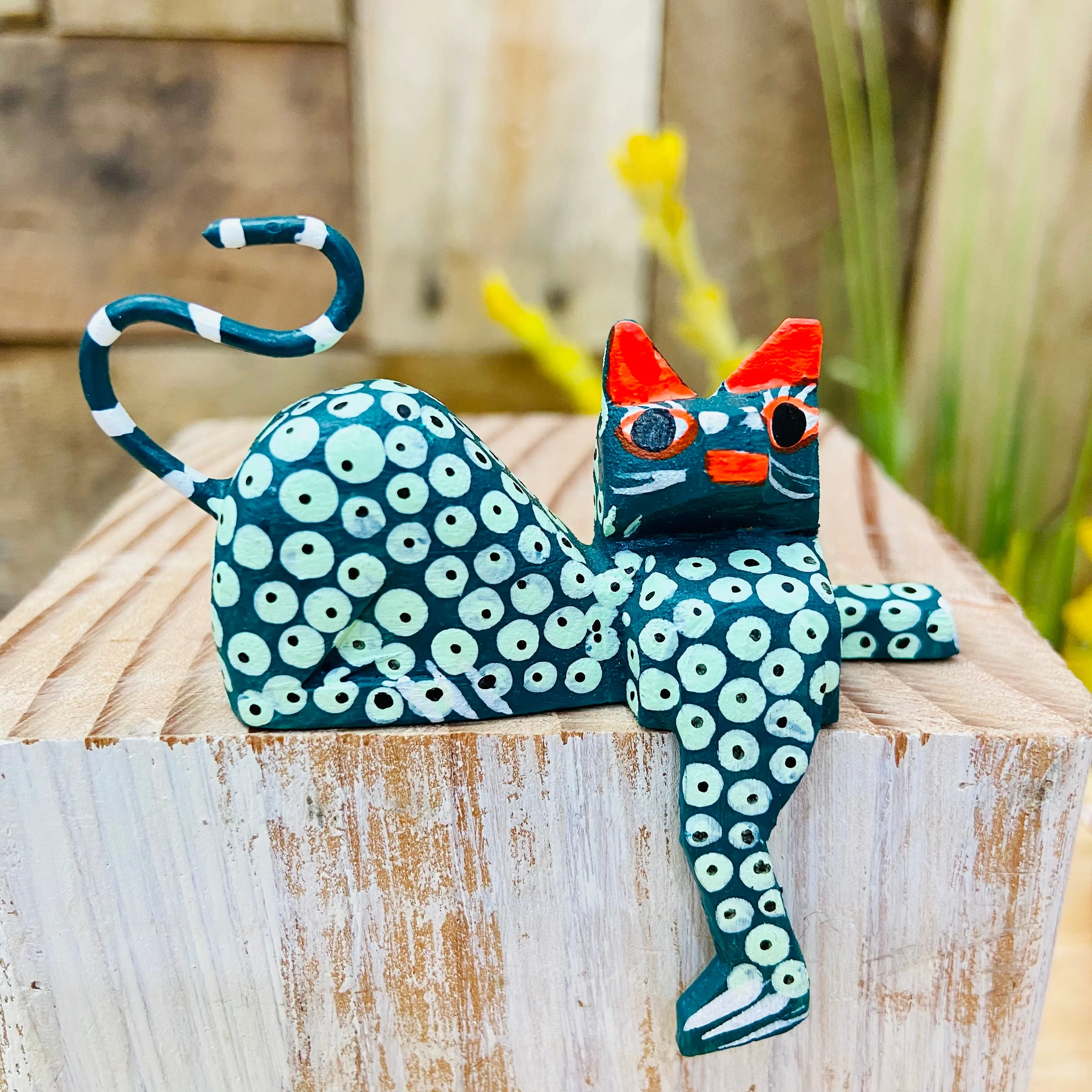 Mini Seated Cat Alebrije Handcarve Wood Decoration Figure