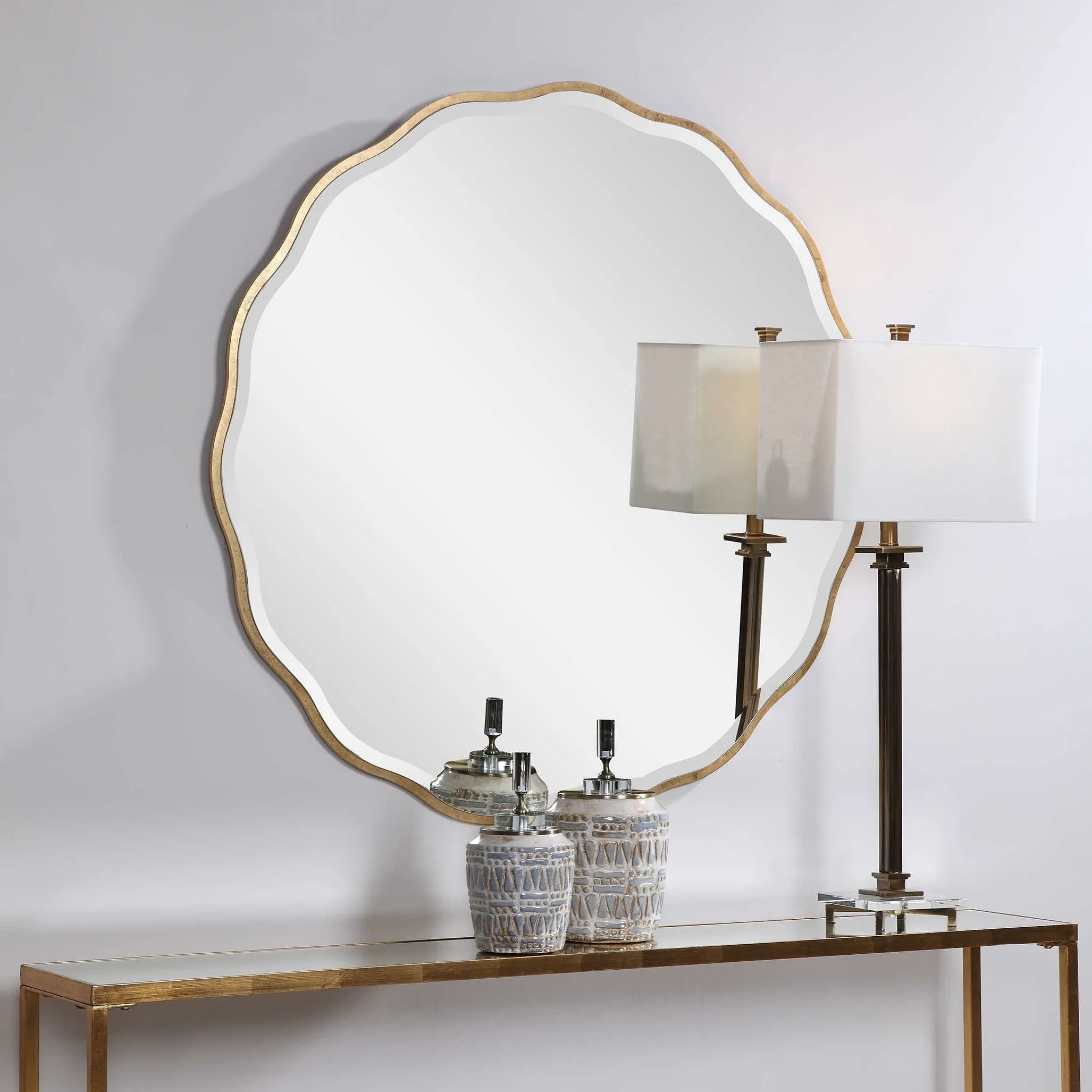 Mirror, Aneta