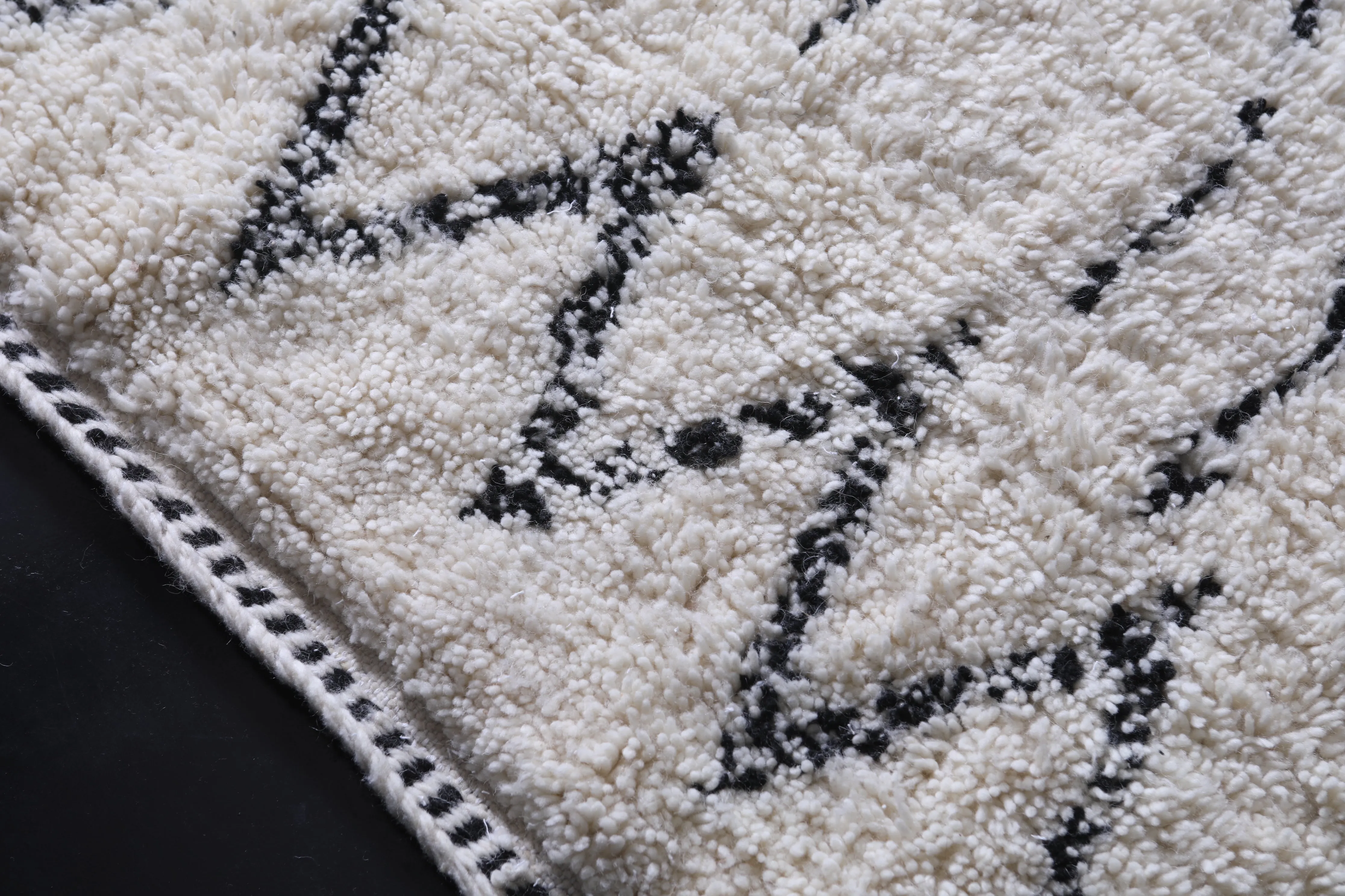 Moroccan rug - Custom rug - Azilal carpet