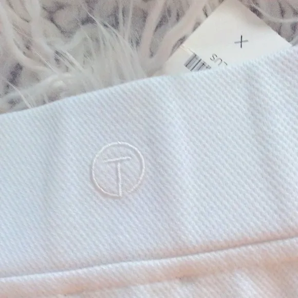 NWT T by Talbots Pique Scallop Edge Skort