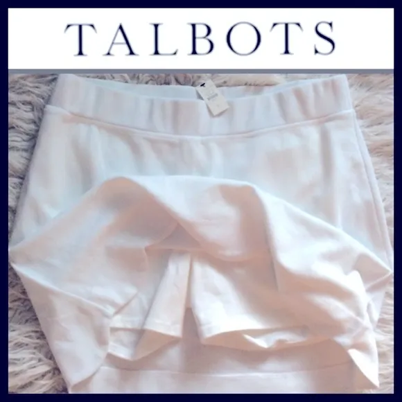 NWT T by Talbots Pique Scallop Edge Skort