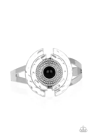 Paparazzi - Incredibly Indie - Black Cuff Bracelet