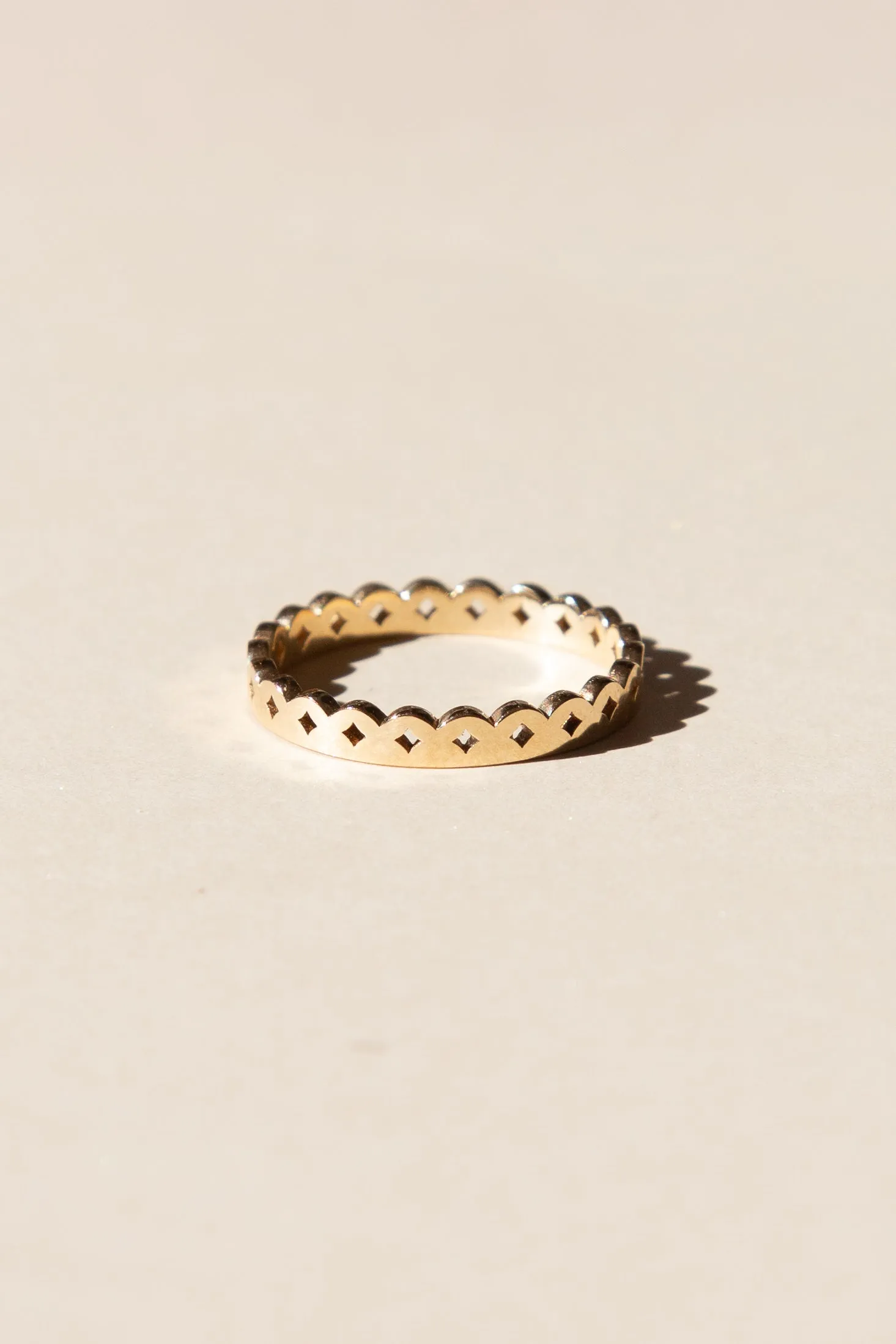 Papel Picado Diamond Cut 14K Band