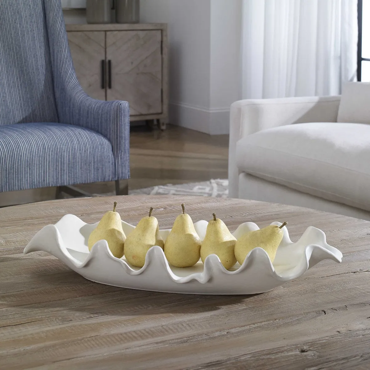 RUFFLED FEATHERS BOWL