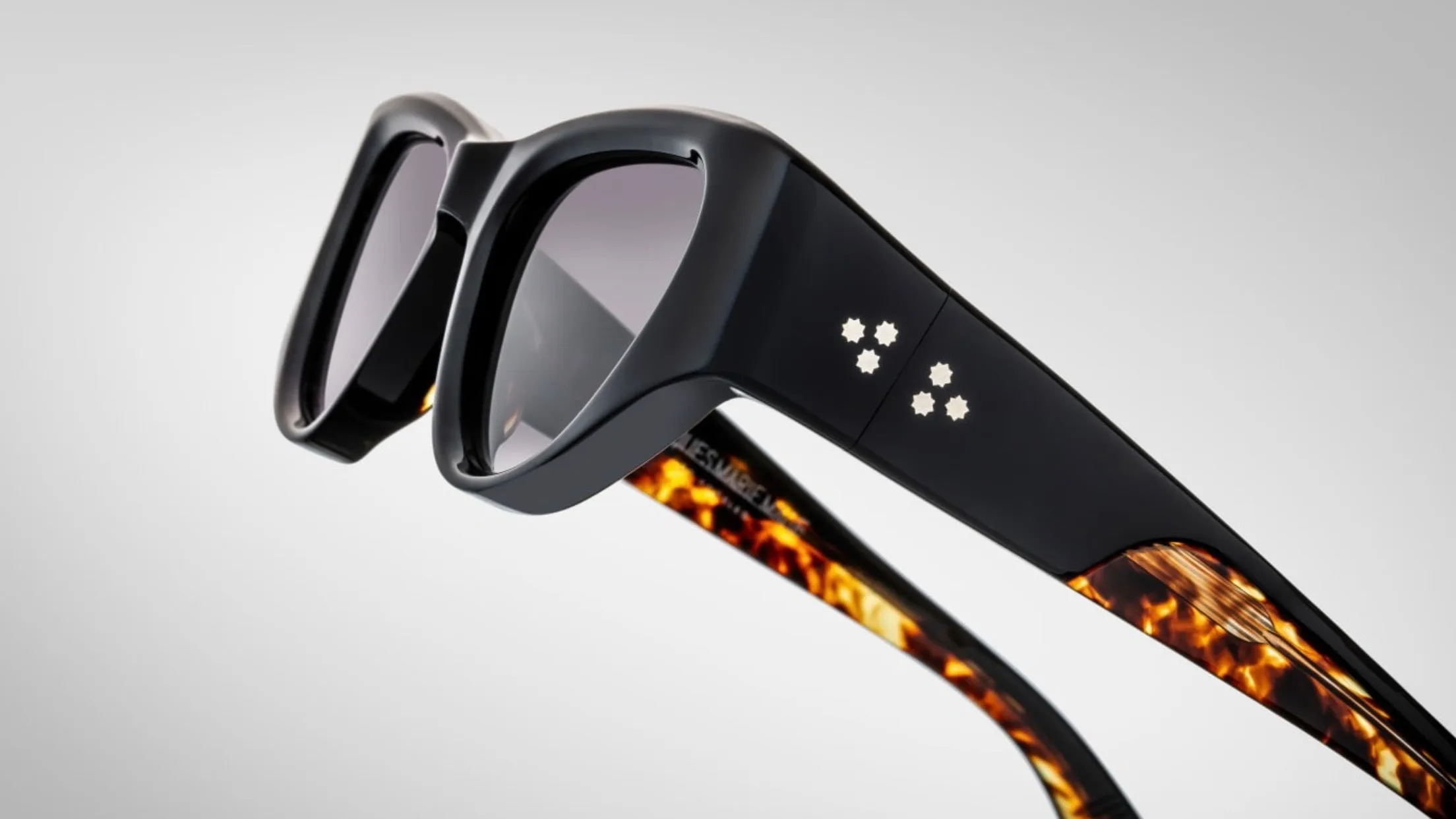 SEYMOUR-Noir 11 / Jet Gradient / Silver