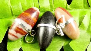 Shiva Stone Middle Wrapped Pendant