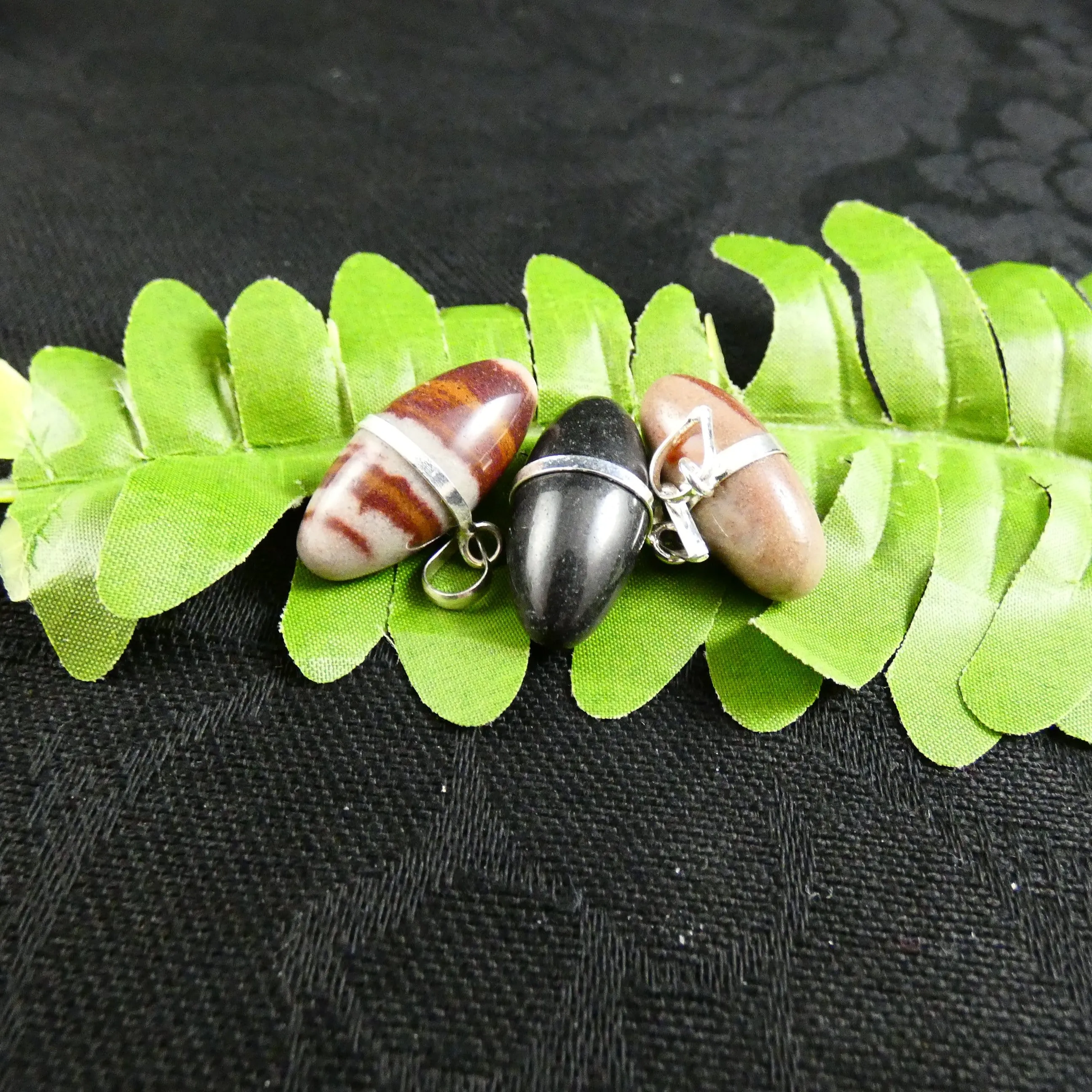 Shiva Stone Middle Wrapped Pendant