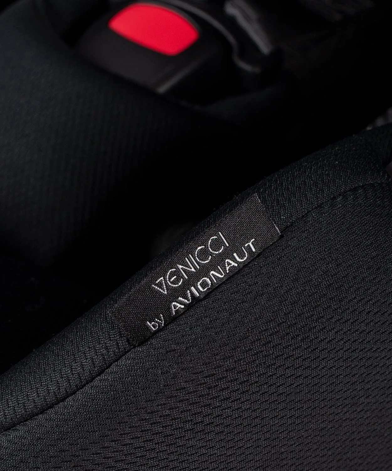 Venicci Cosmo Car Seat - All Black