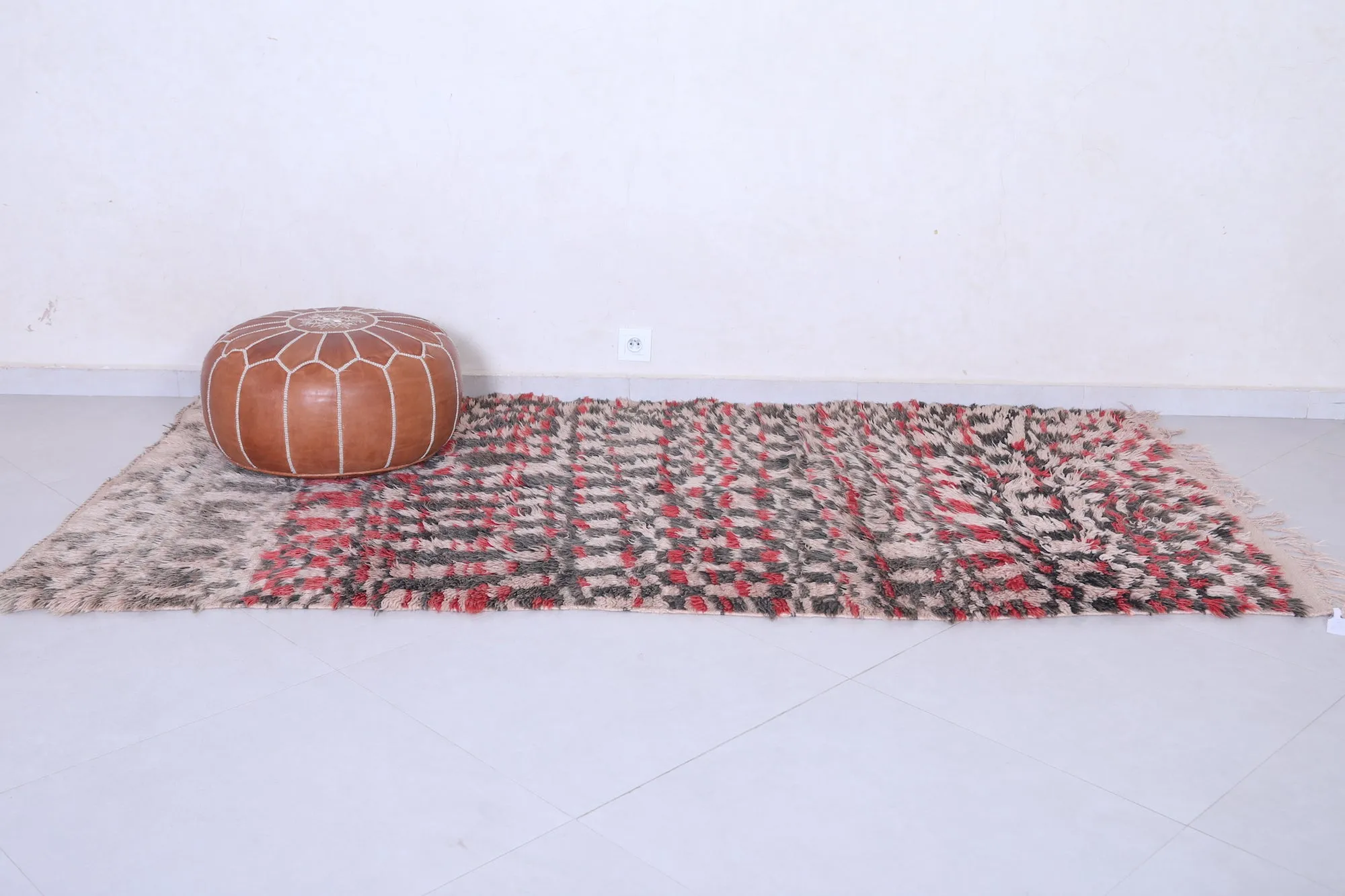 Vintage Handmade Berber Rug - Moroccan Beauty 4.1 X 8.3 FT