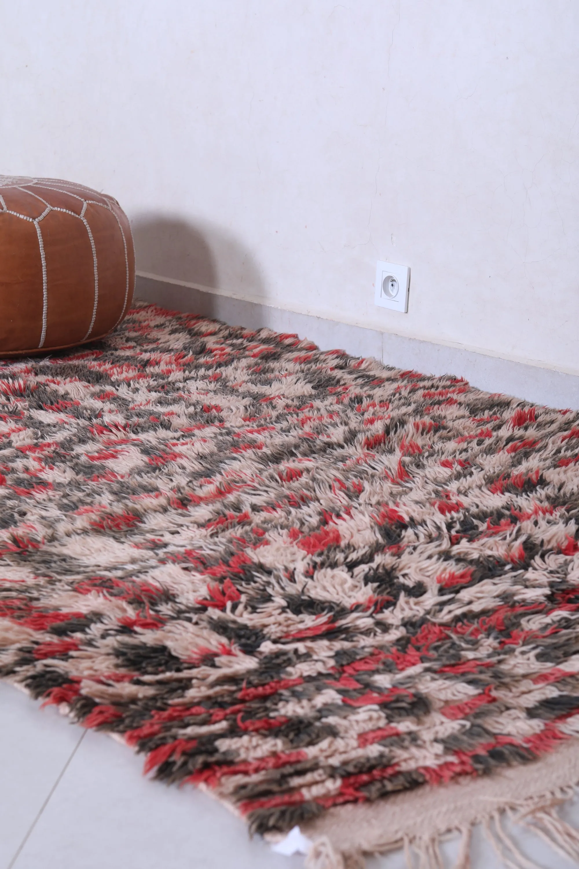 Vintage Handmade Berber Rug - Moroccan Beauty 4.1 X 8.3 FT