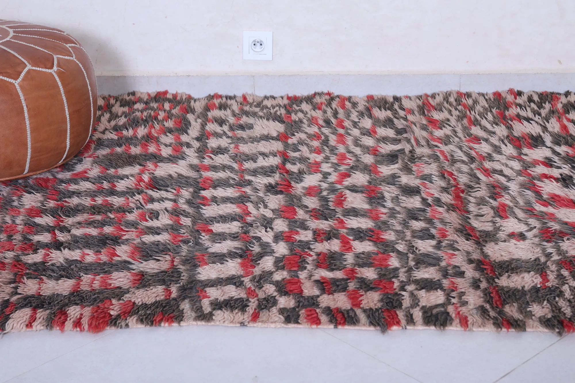 Vintage Handmade Berber Rug - Moroccan Beauty 4.1 X 8.3 FT